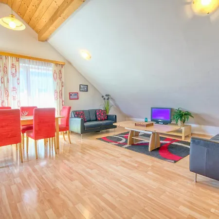 - By Alpen Τσελ αμ Ζέε