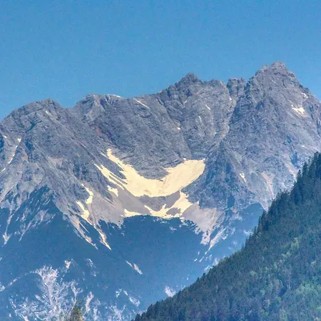 - By Alpen Daire Zell am See