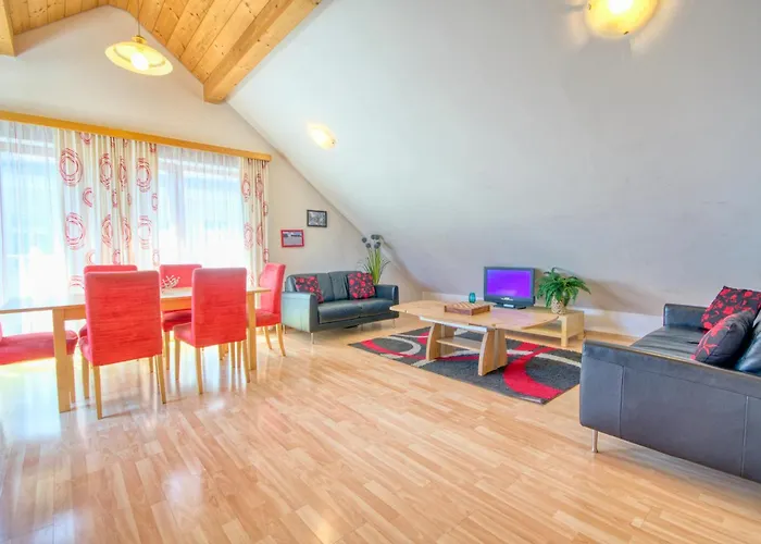 - By Alpen Τσελ αμ Ζέε